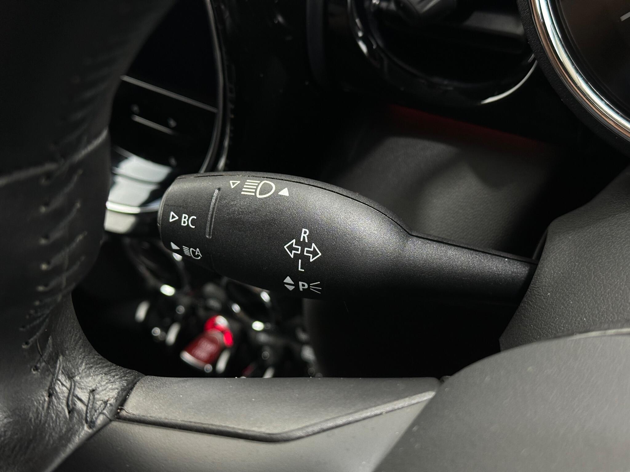 Mini Cooper view 14
