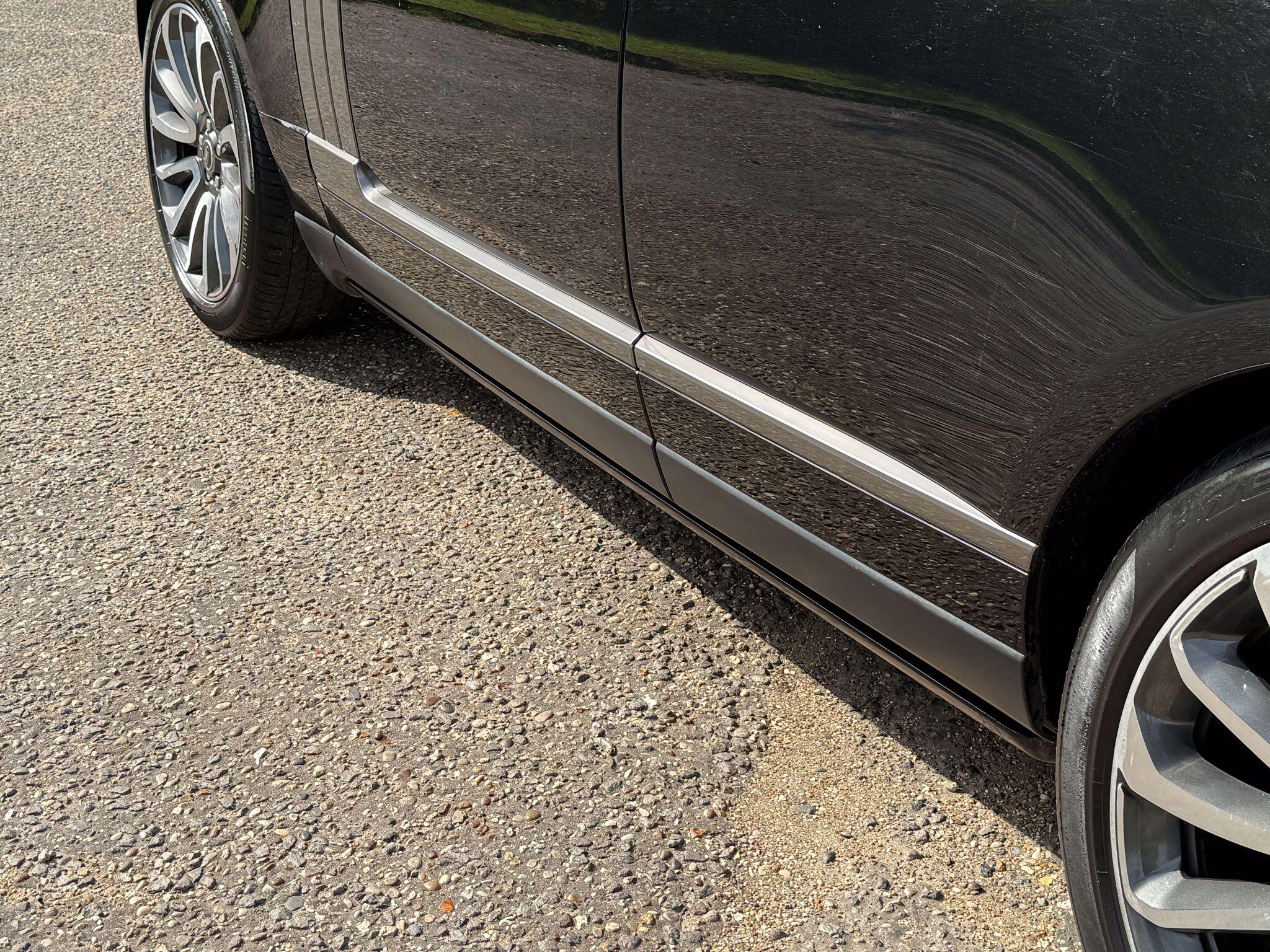 Land Rover Range Rover view 9