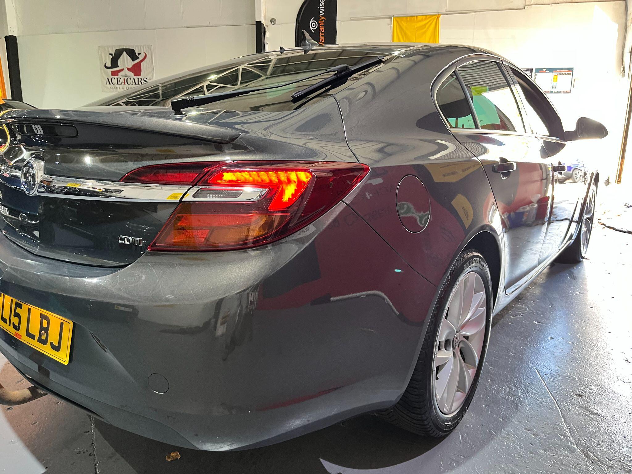 Vauxhall Insignia view 45