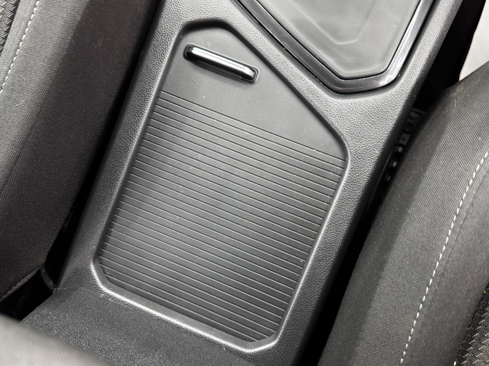 Volkswagen Tiguan view 22