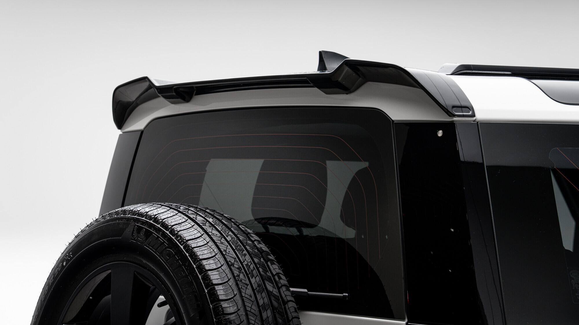 Land Rover Defender view 20