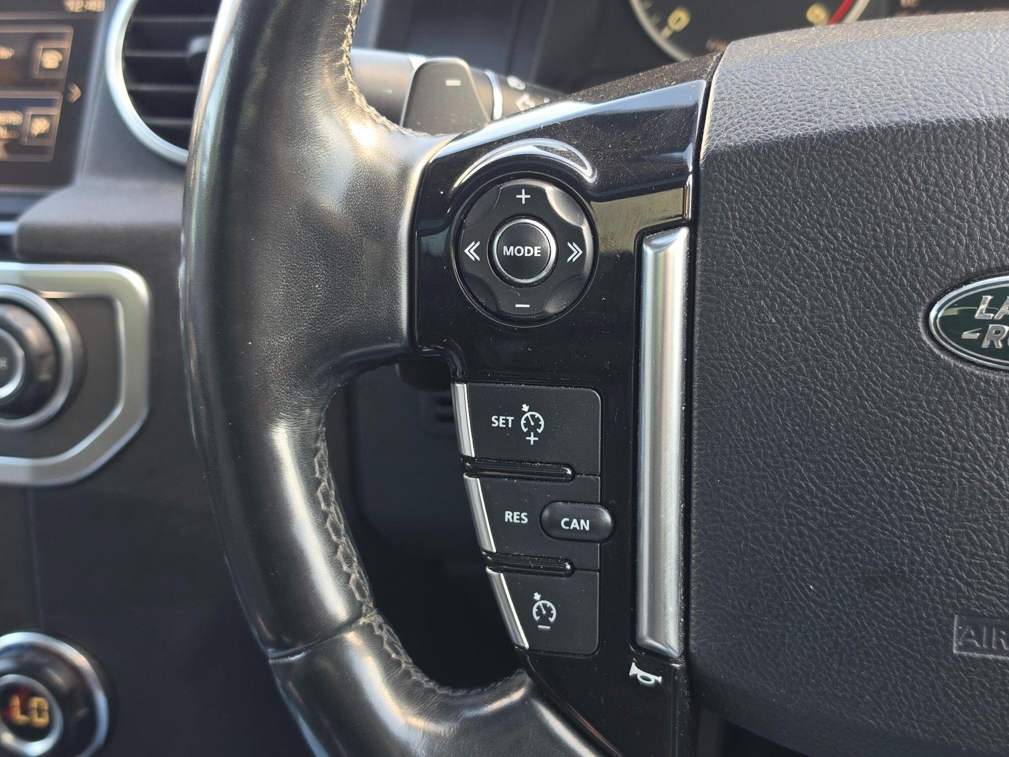 Land Rover Discovery view 35