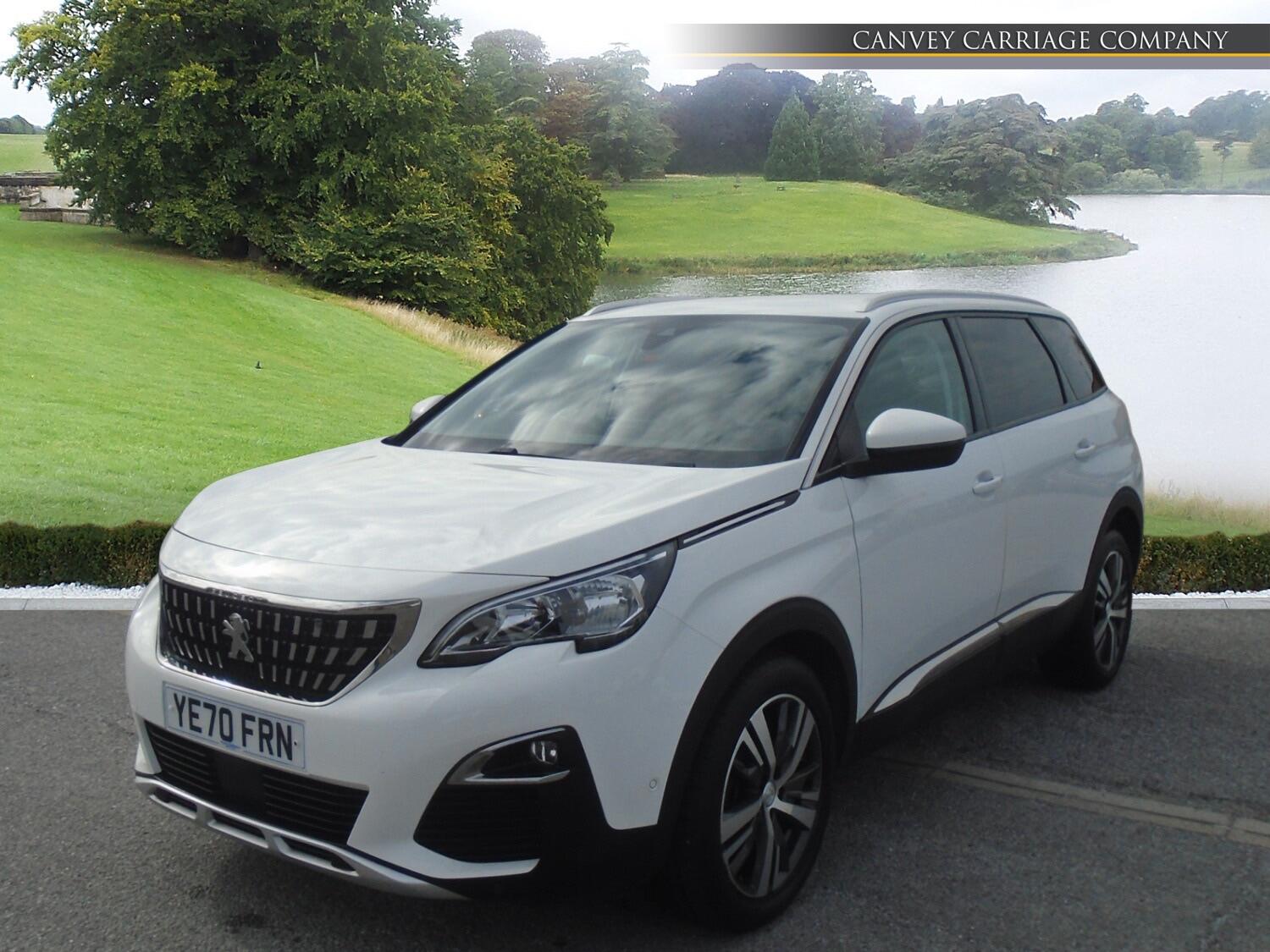 Peugeot 5008 view 2