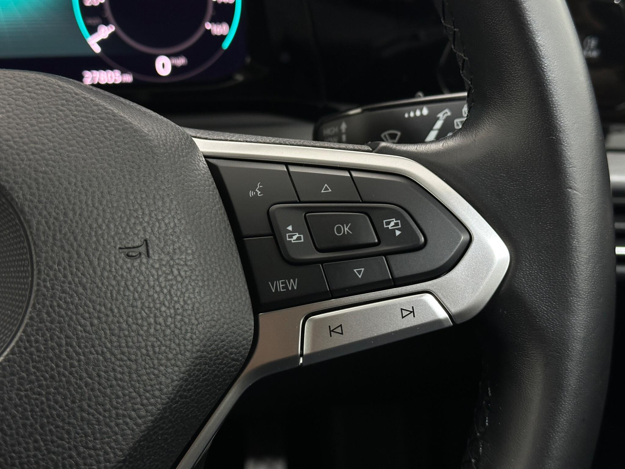 Volkswagen Golf view 16