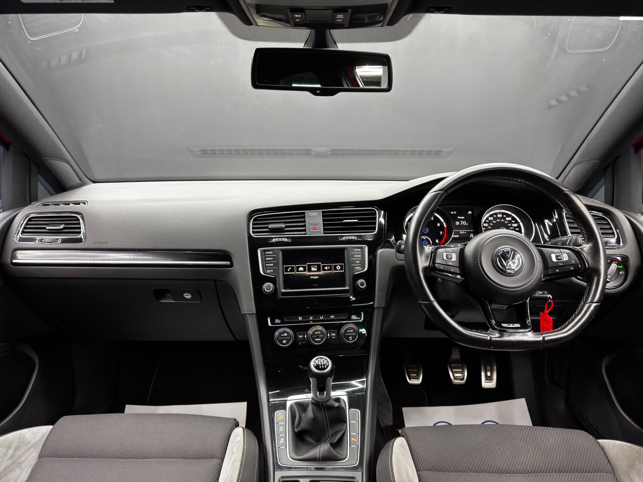 Volkswagen Golf view 10