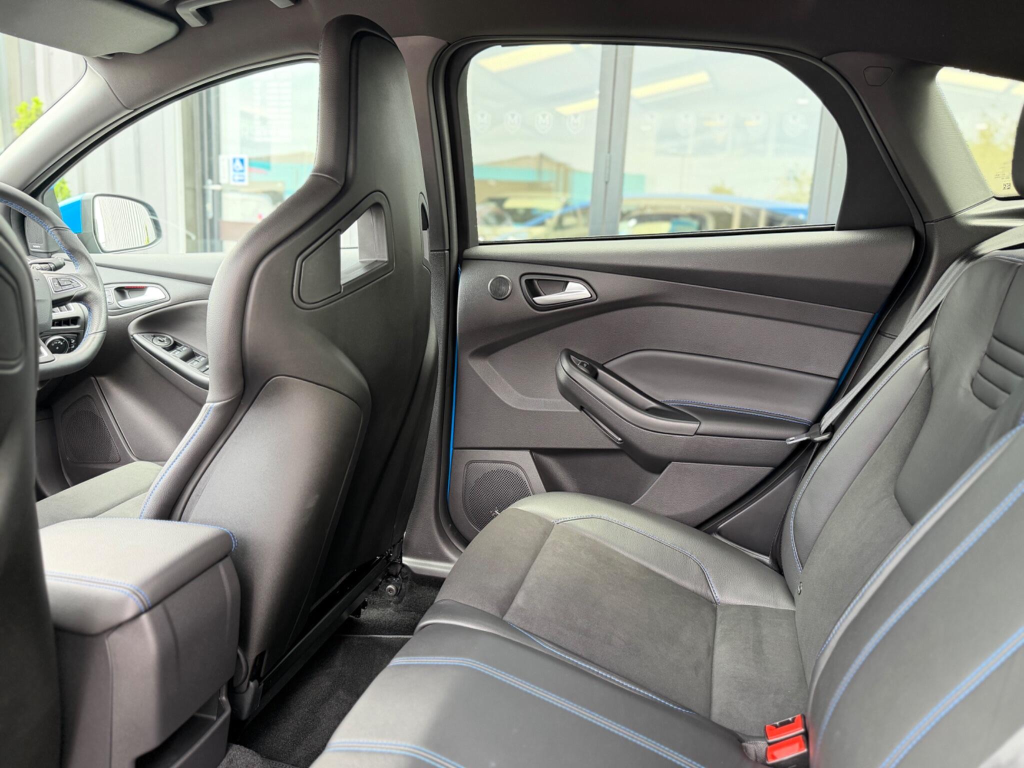 Ford Focus view 55