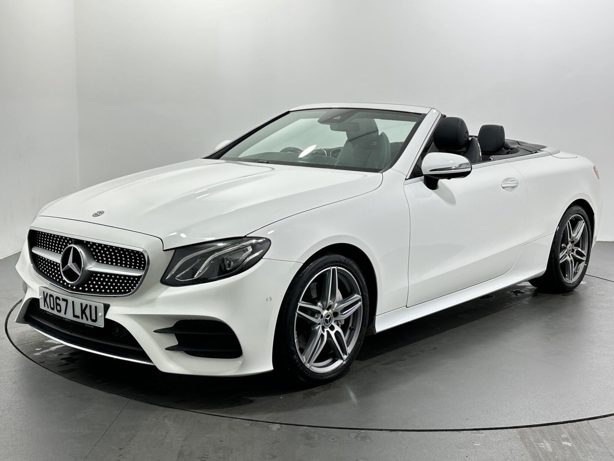Mercedes-Benz E-Class view 4