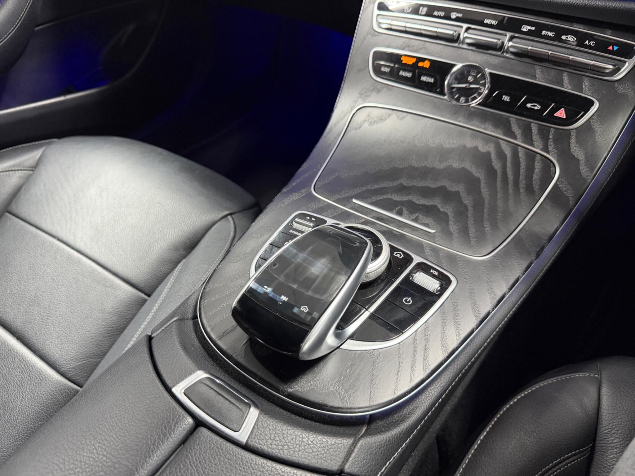 Mercedes-Benz E Class view 53
