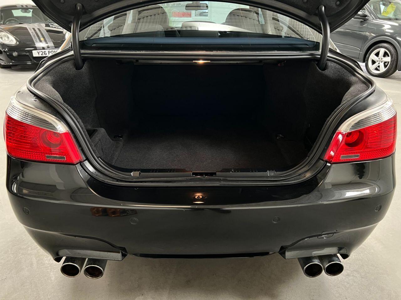 BMW M5 view 23