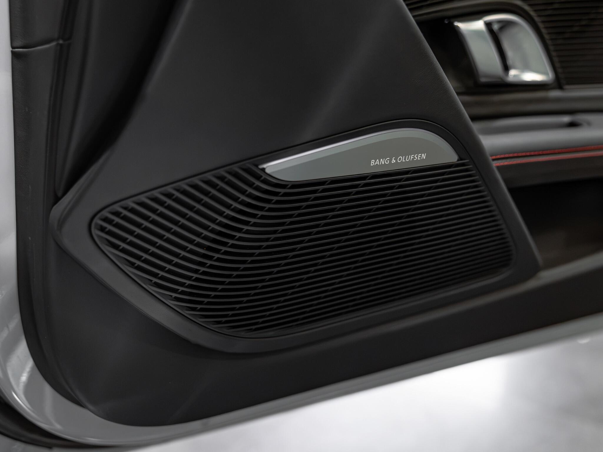 Audi R8 view 33