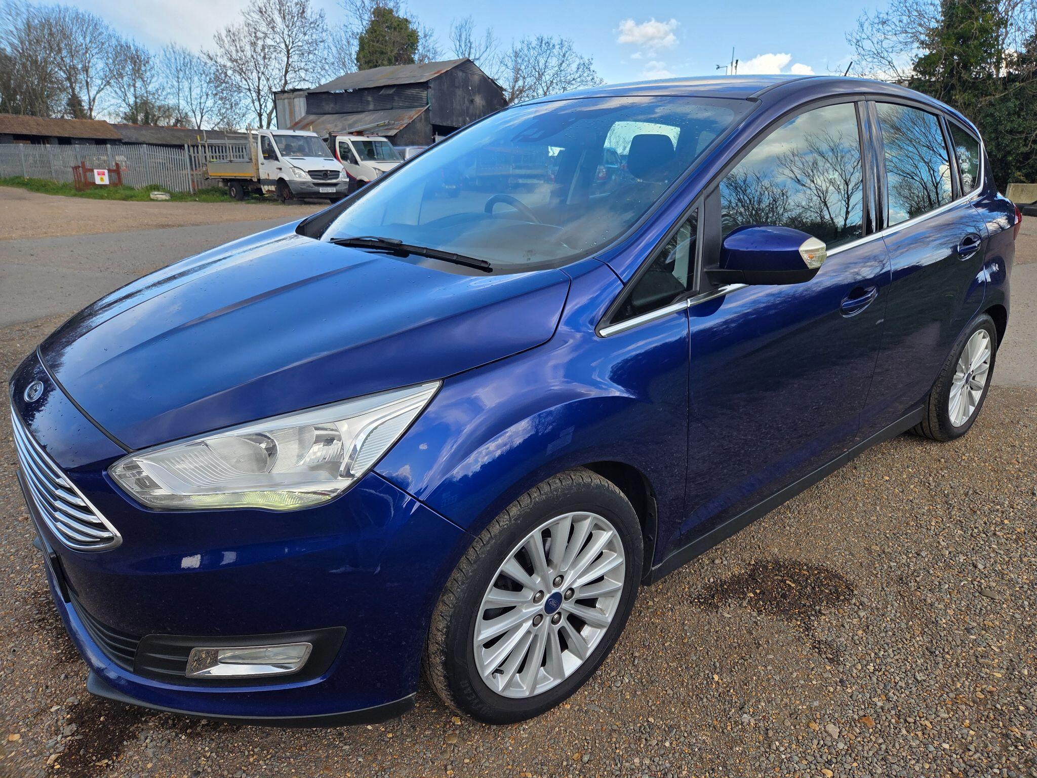 Ford C-Max view 3