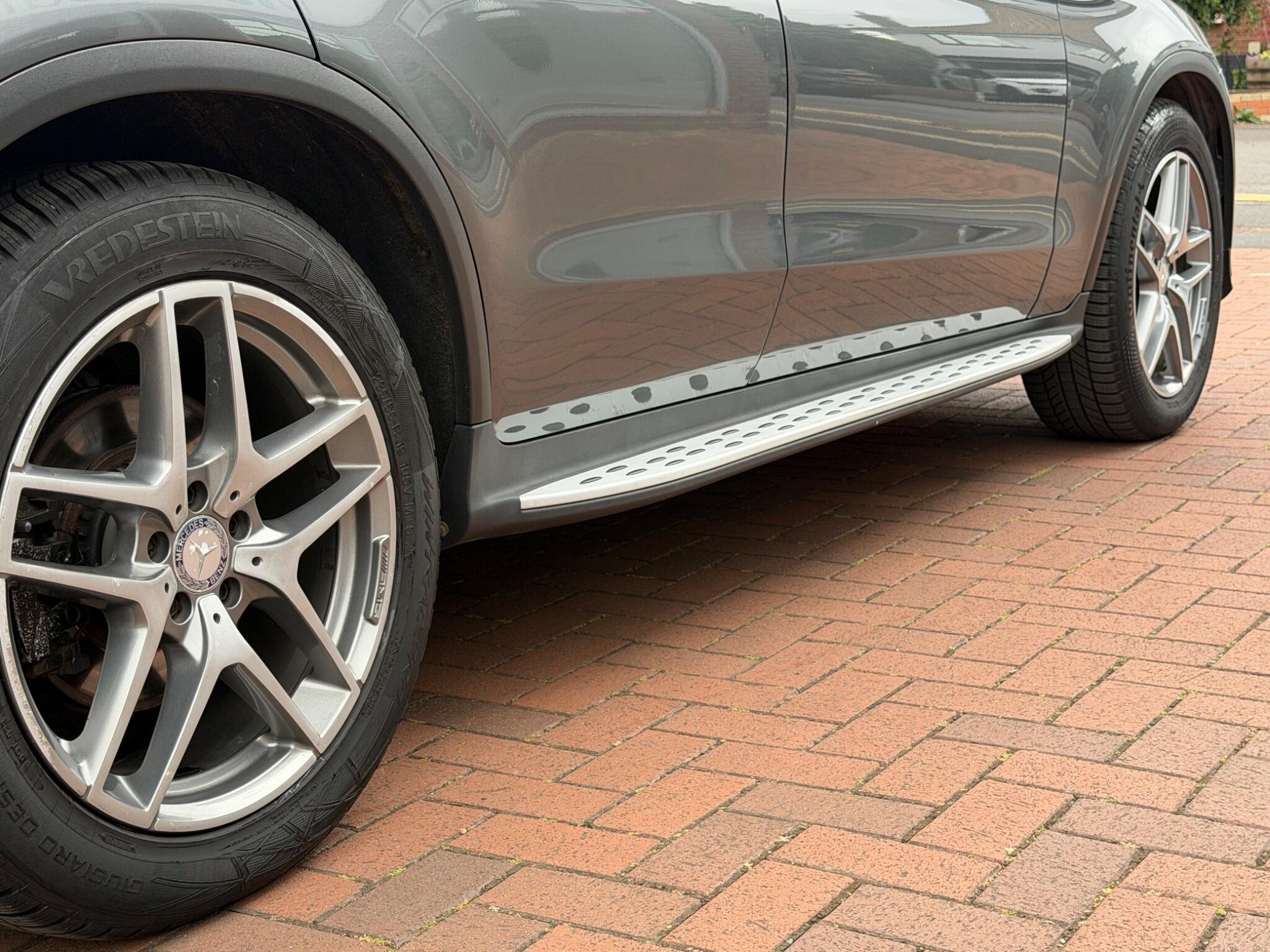 Mercedes-Benz GLC view 32