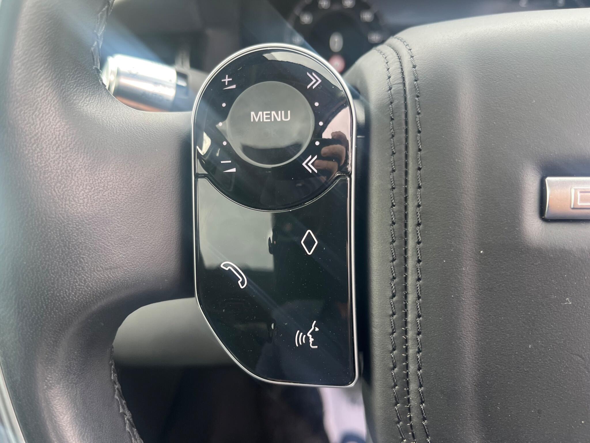 Land Rover Discovery Sport view 33