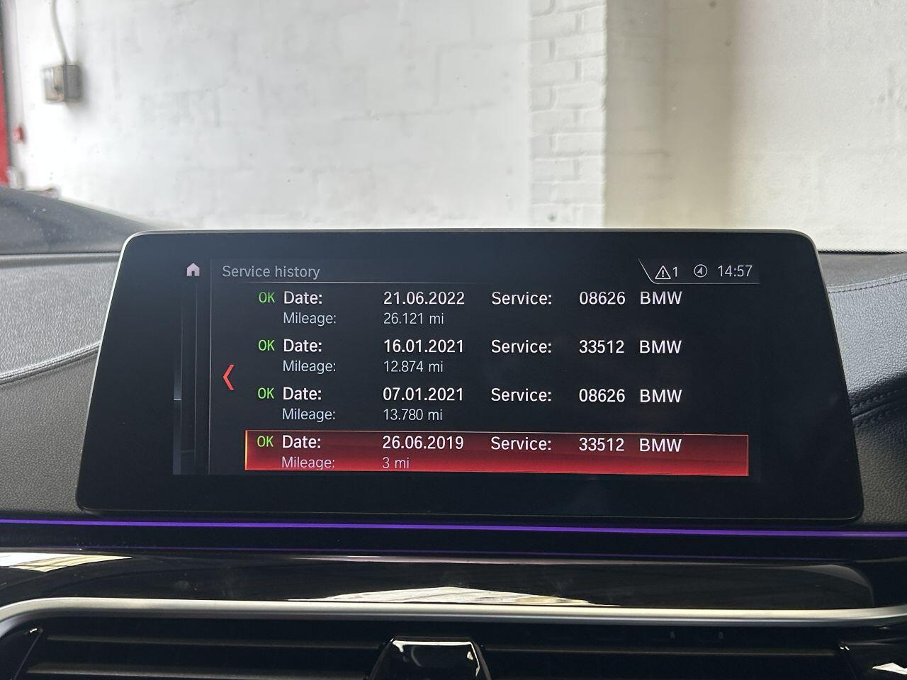BMW 5 Series view 35