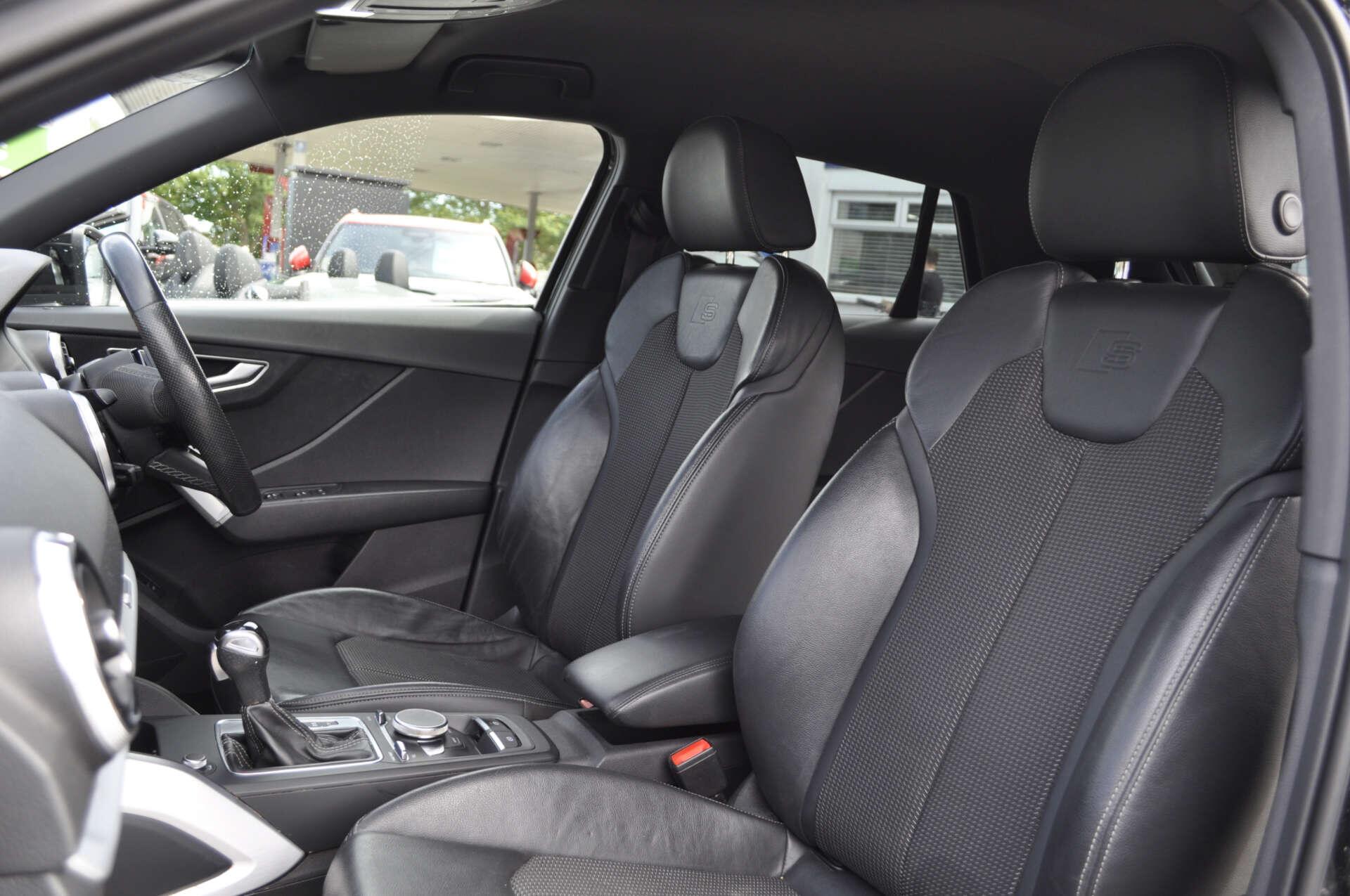 Audi Q2 view 11