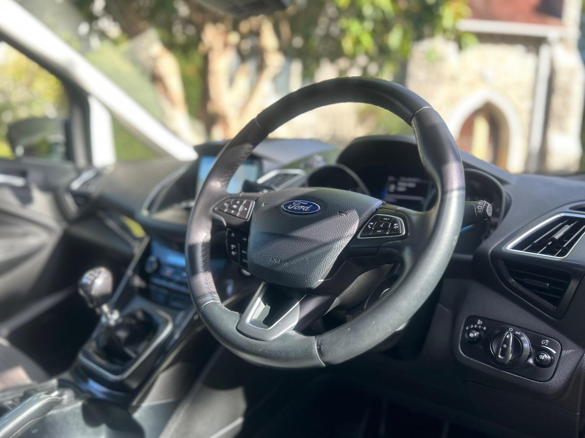 Ford Grand C-Max view 31