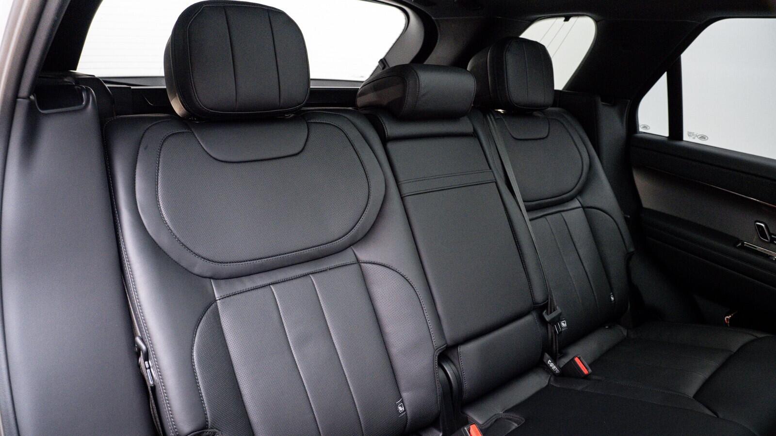 Land Rover Range Rover Sport view 7