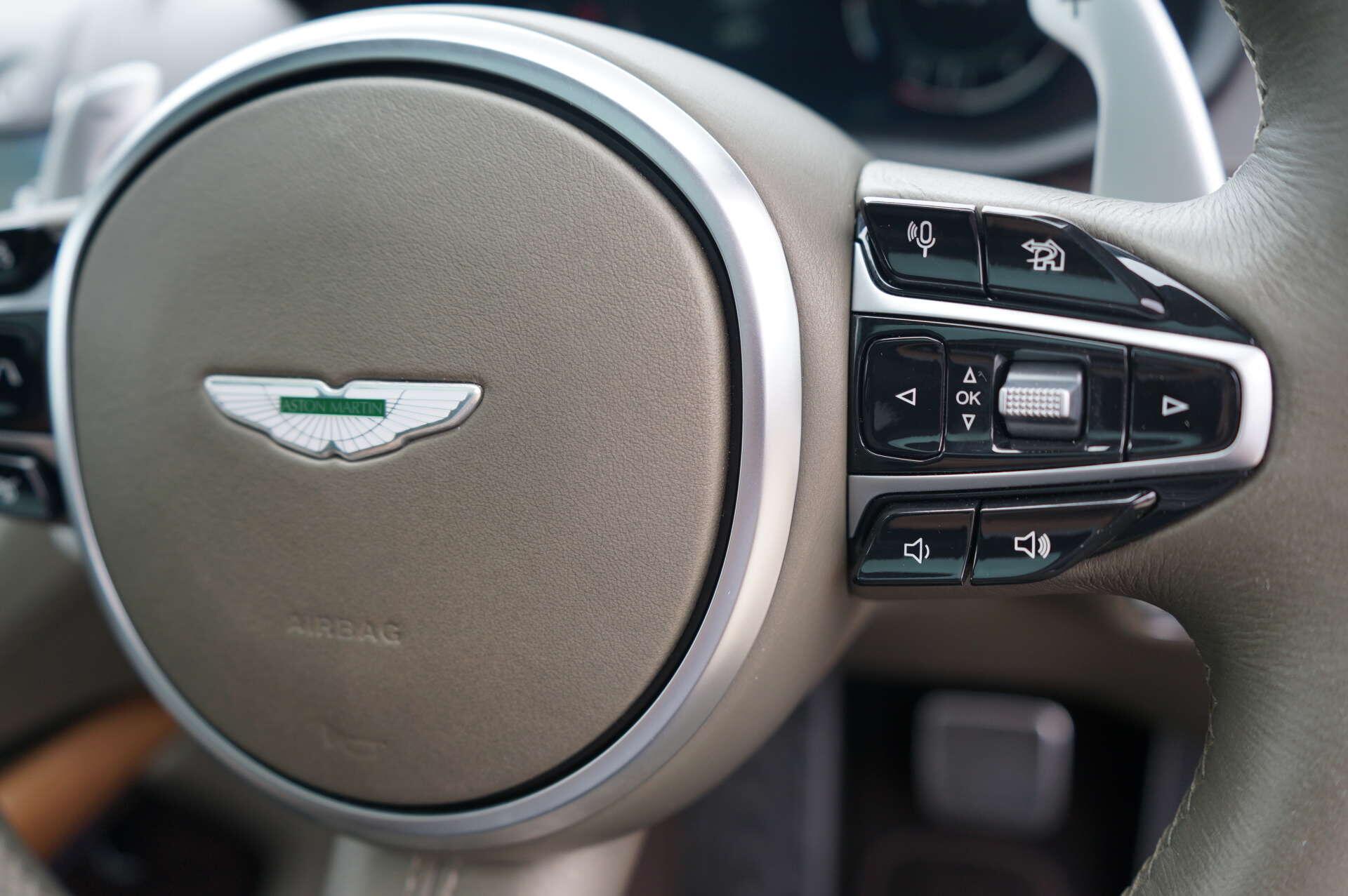Aston Martin DBX view 20