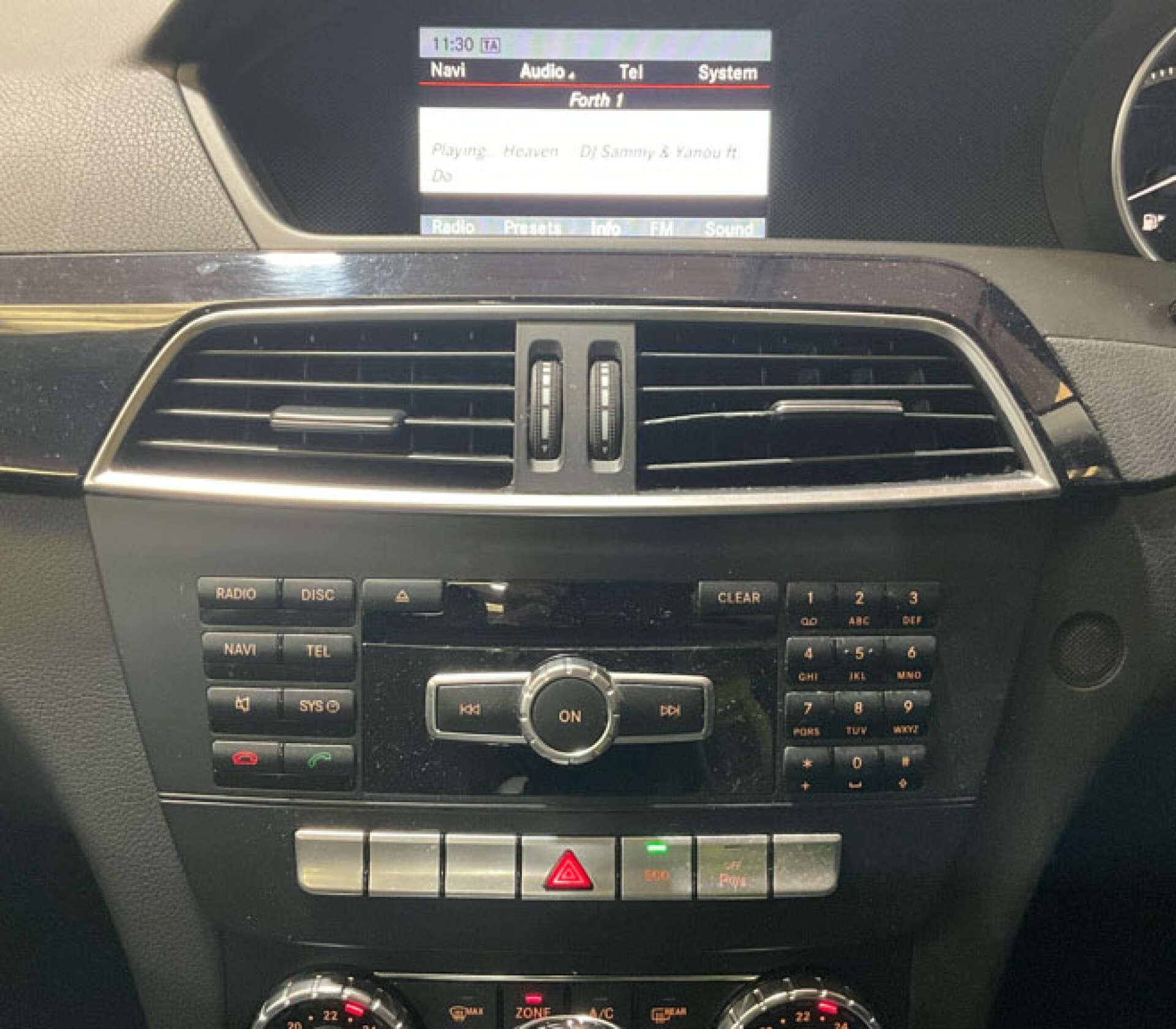 Mercedes-Benz C-Class view 3