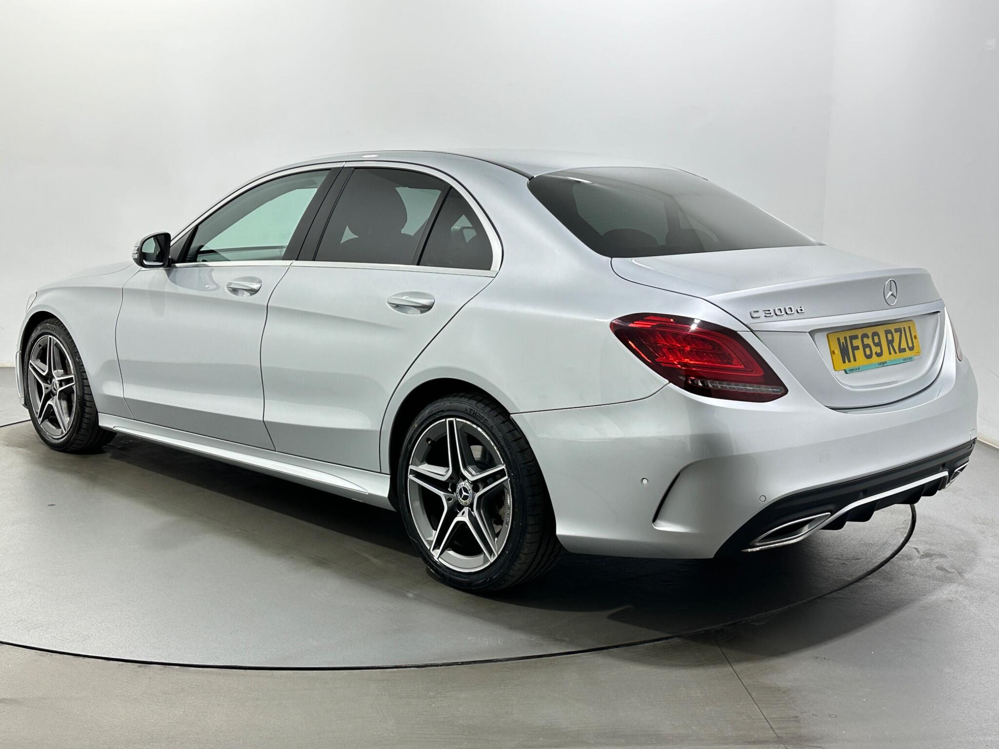 Mercedes-Benz C-Class view 6