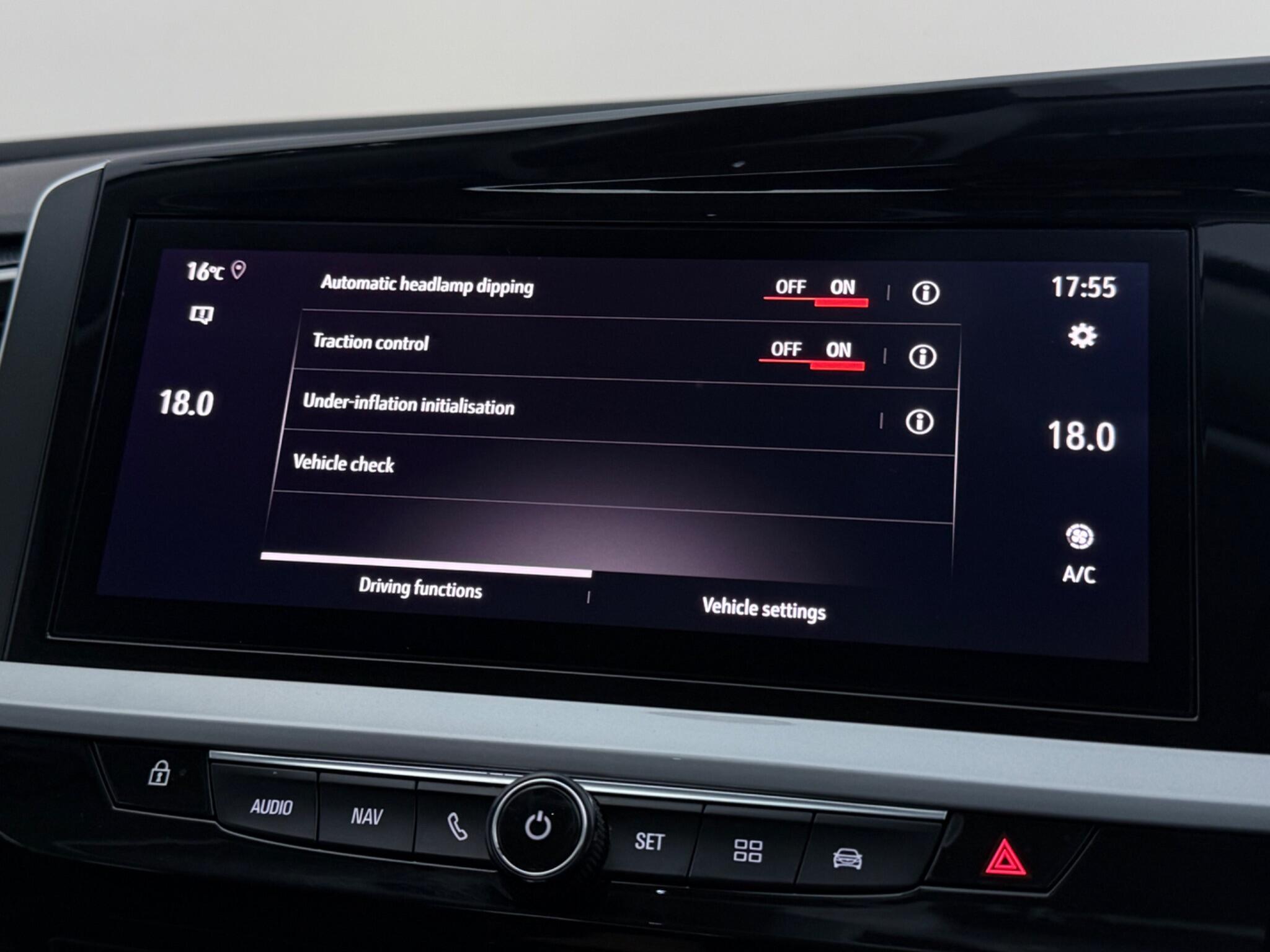Vauxhall Grandland view 39