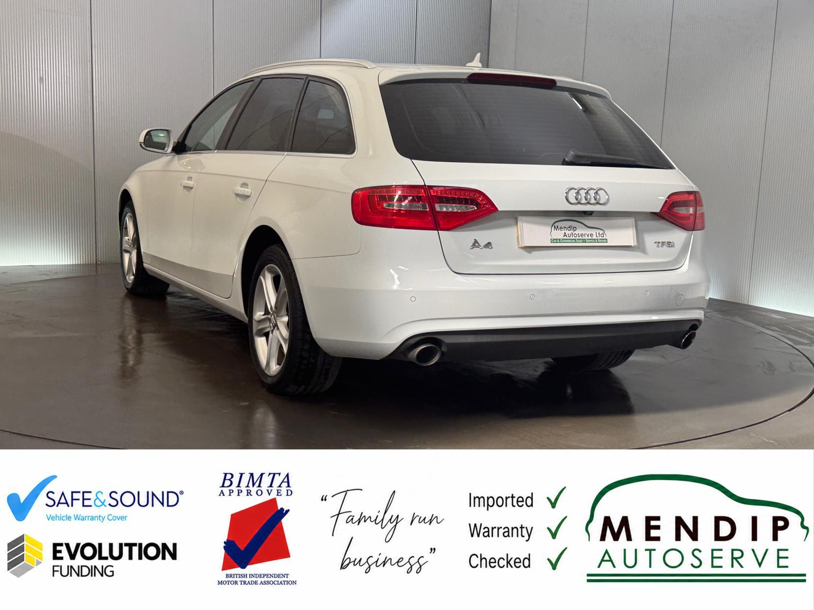 Audi A4 Avant view 16
