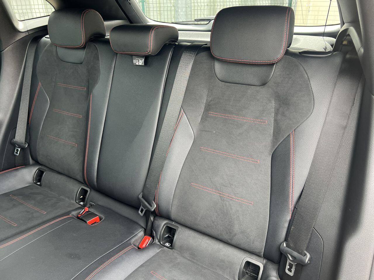 Mercedes-Benz Gla view 29