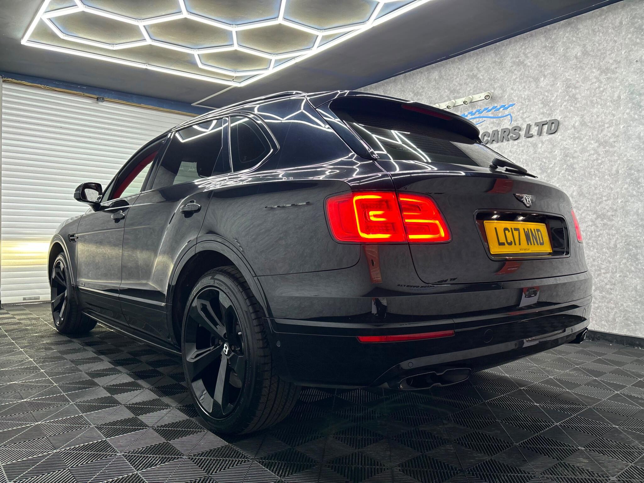 Bentley Bentayga view 4
