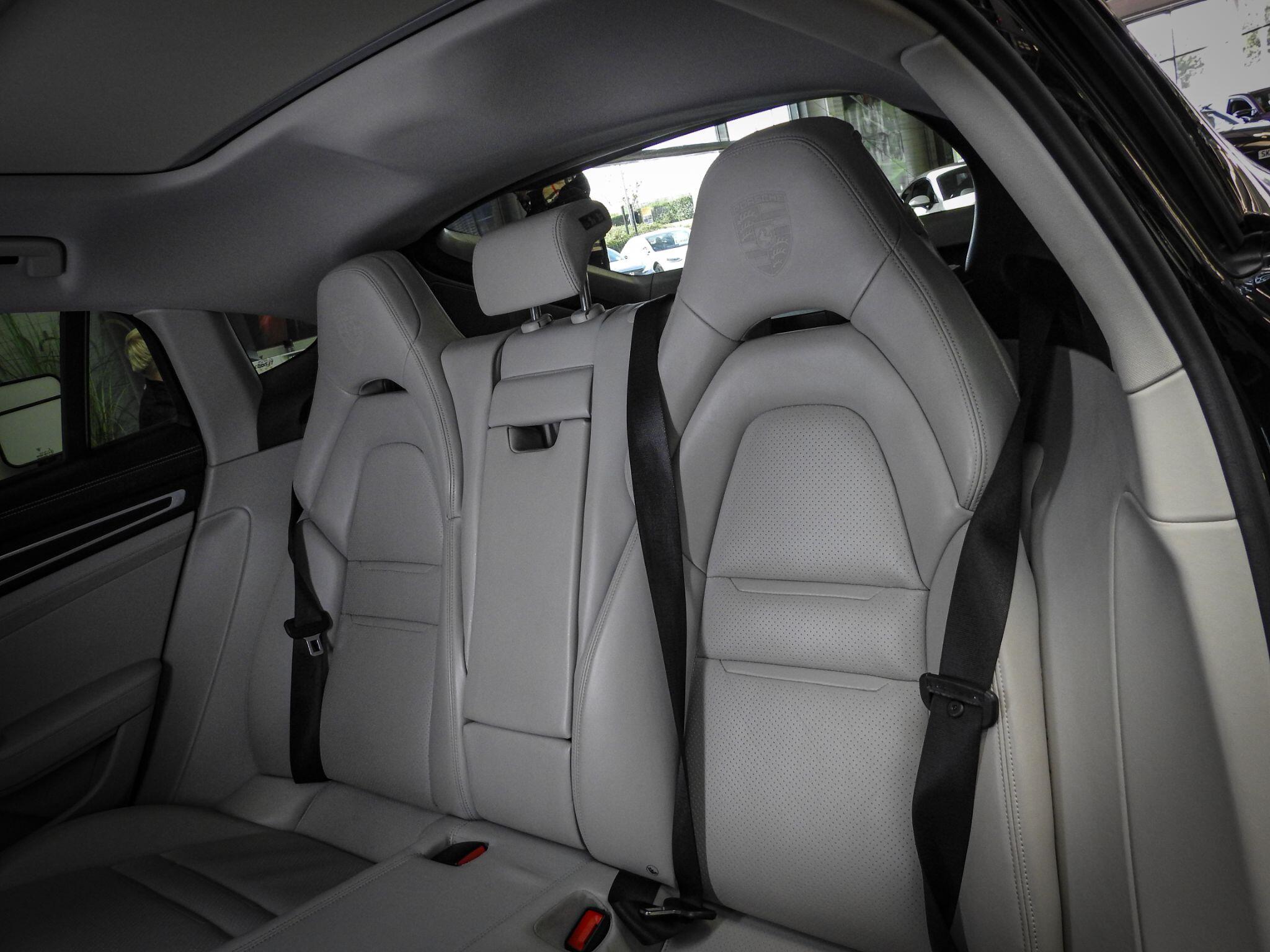 Porsche Panamera view 42