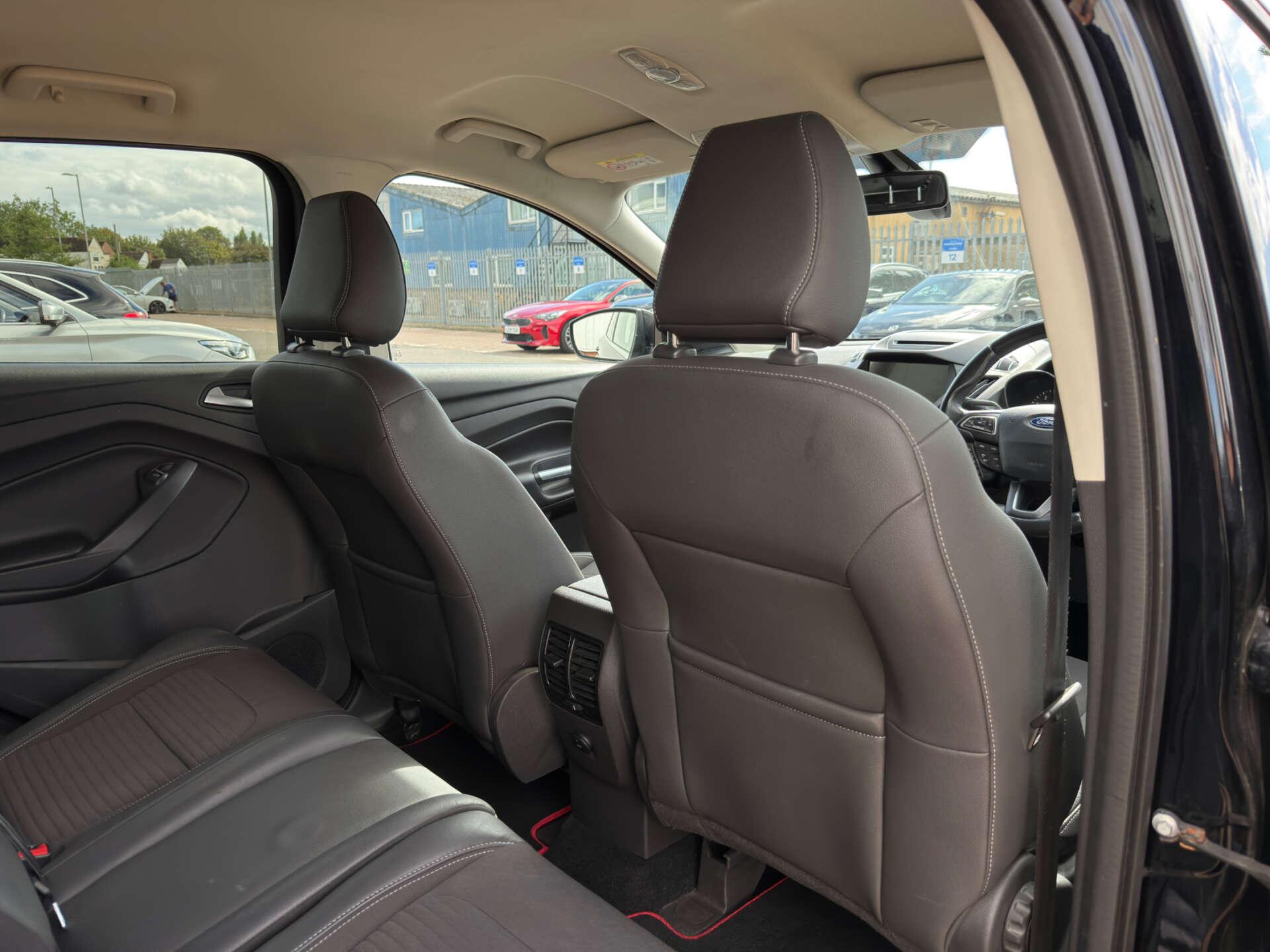 Ford Kuga view 25