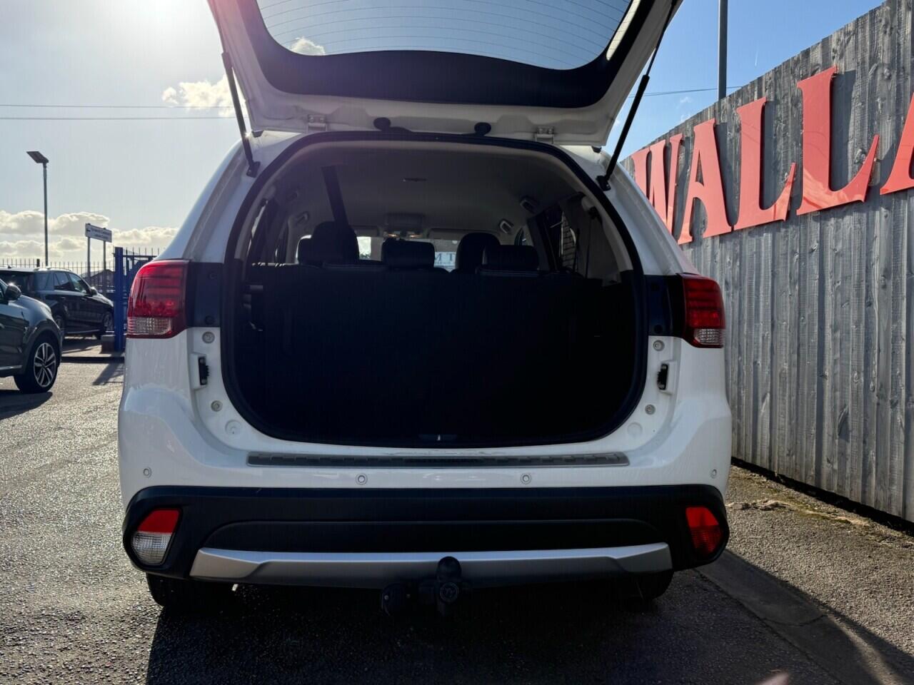 Mitsubishi Outlander view 35