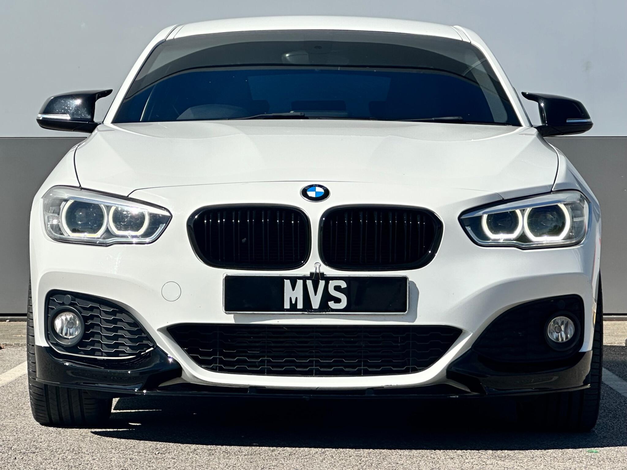 BMW 1 Series view 3