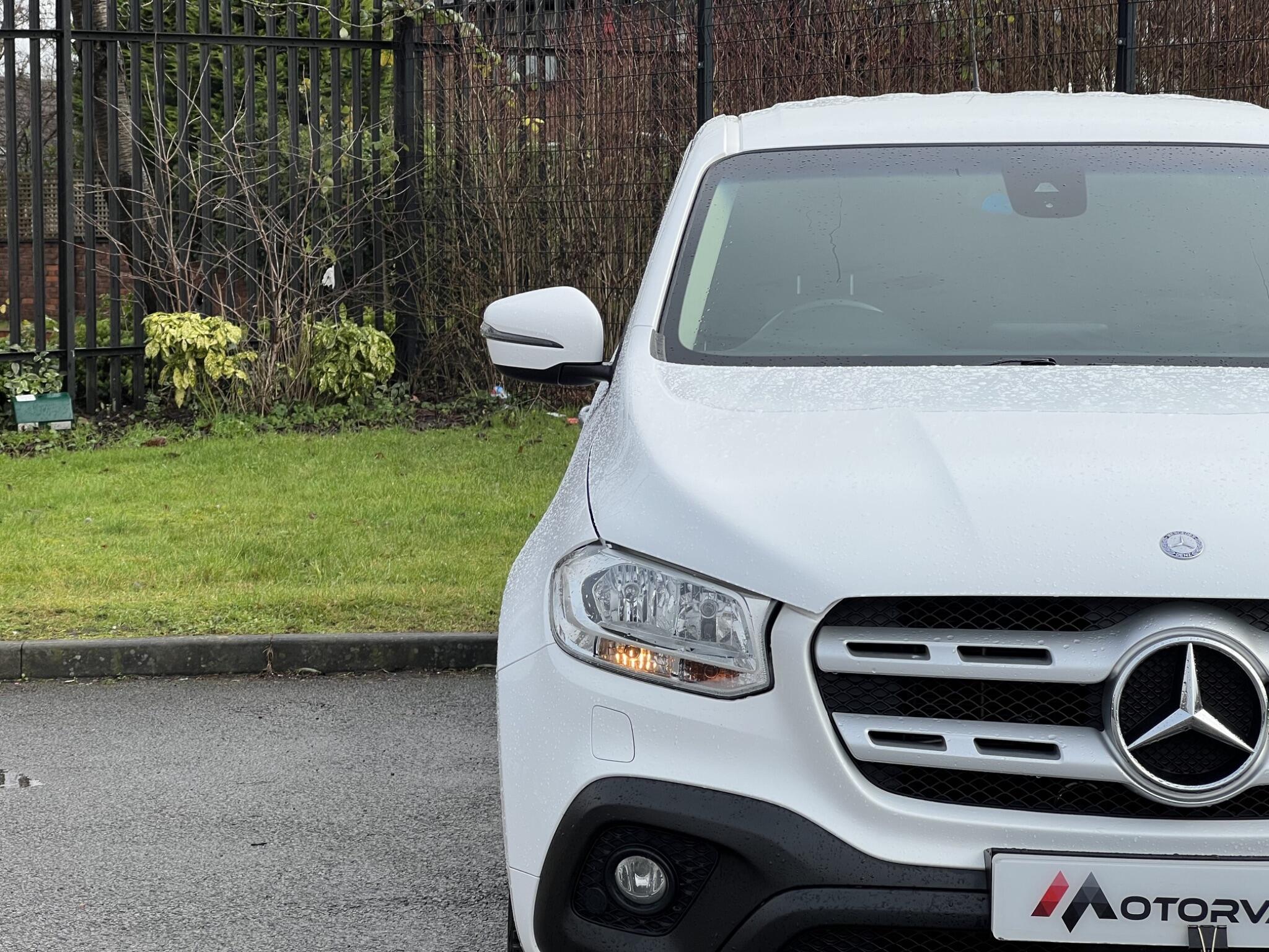 Mercedes-Benz X-Class view 7