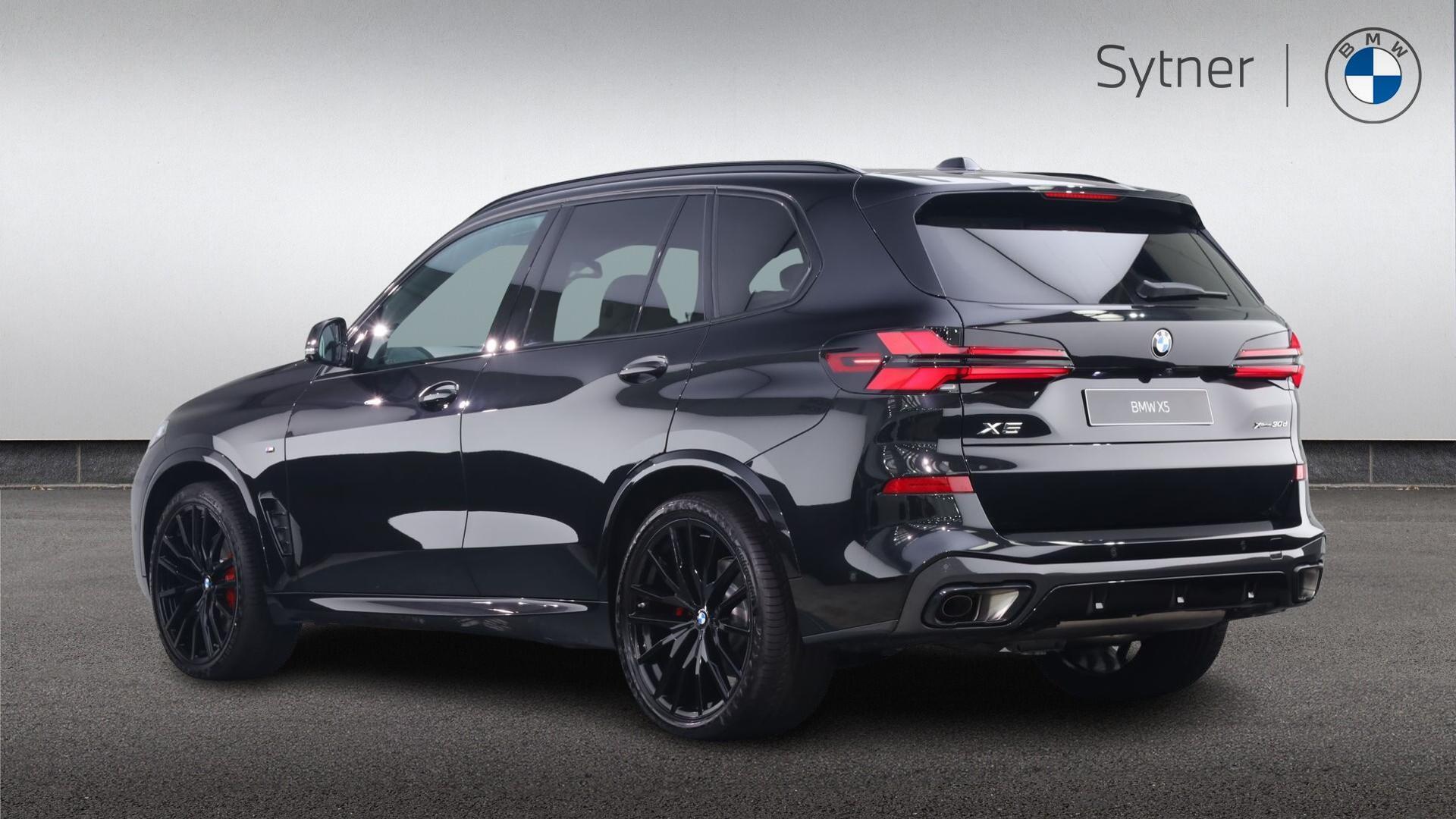 BMW X5 view 2