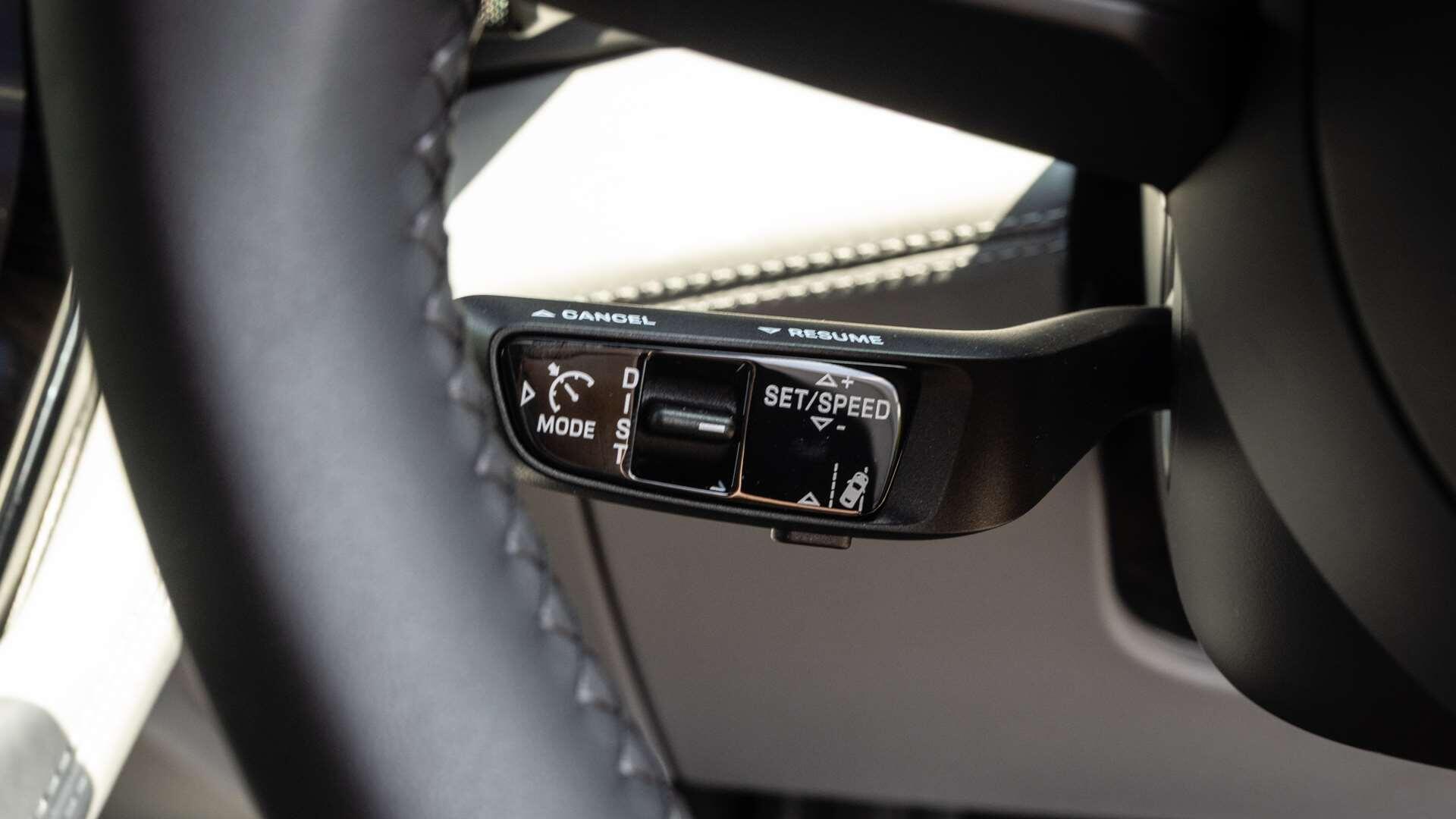 Porsche Cayenne view 21