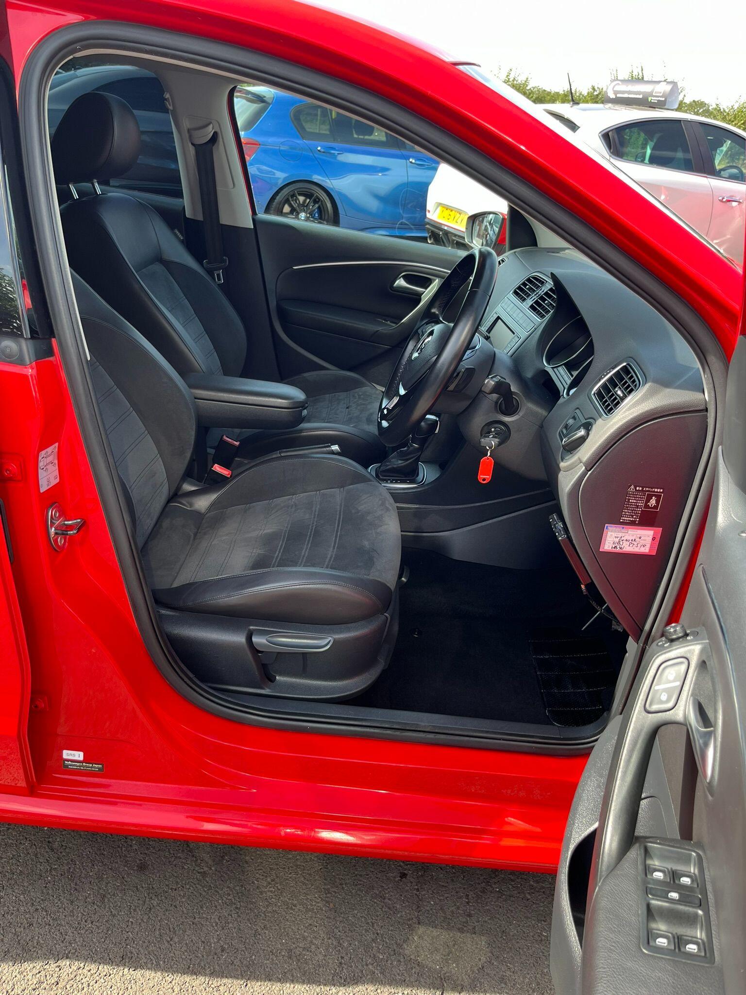 Volkswagen Polo view 9