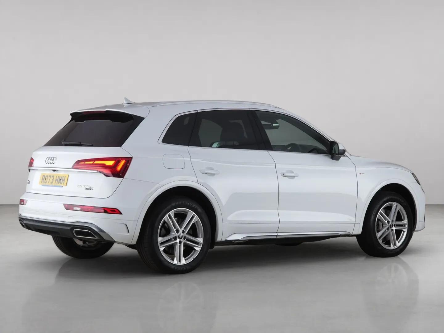 Audi Q5 view 6
