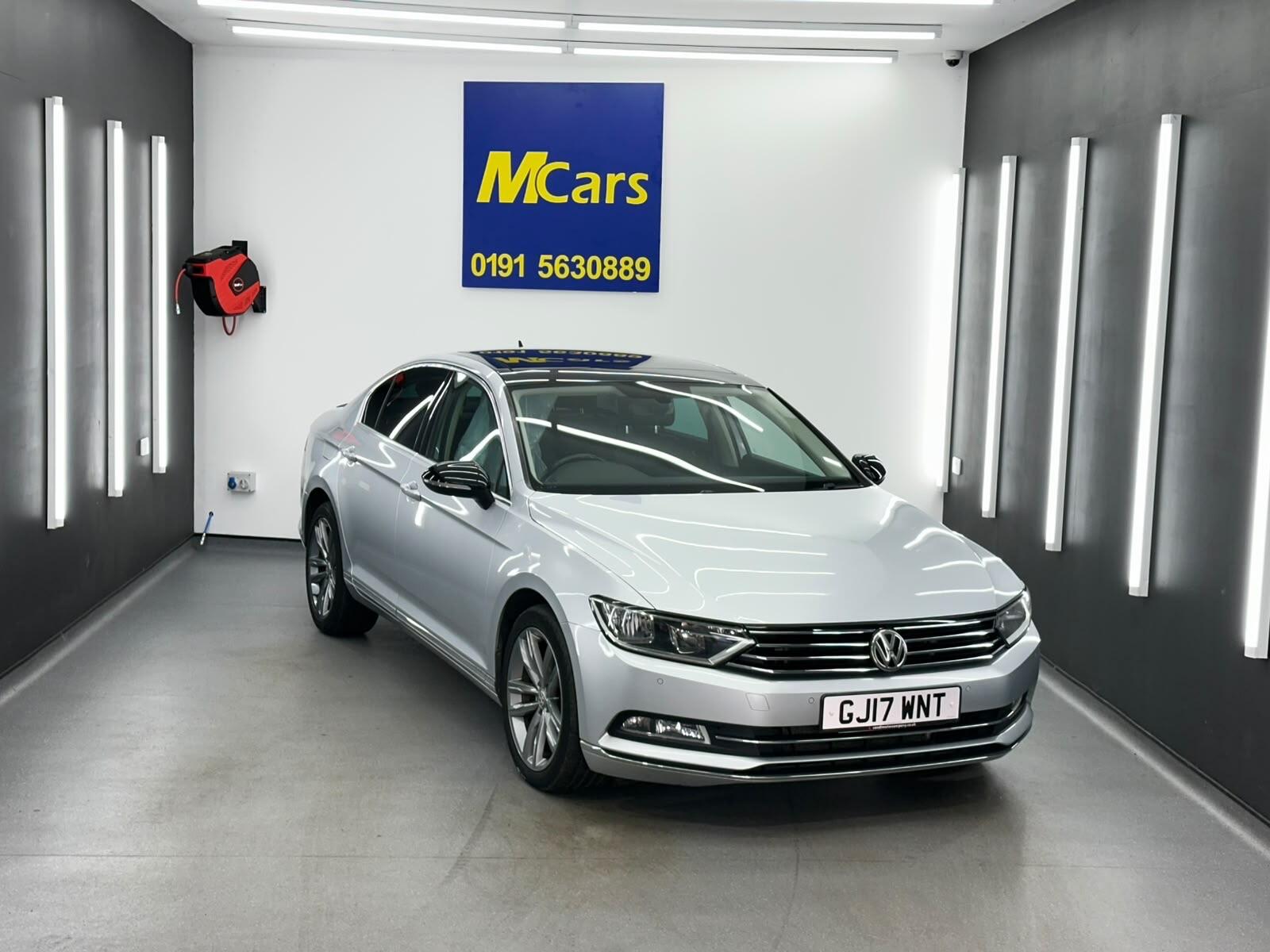 Volkswagen Passat view 9
