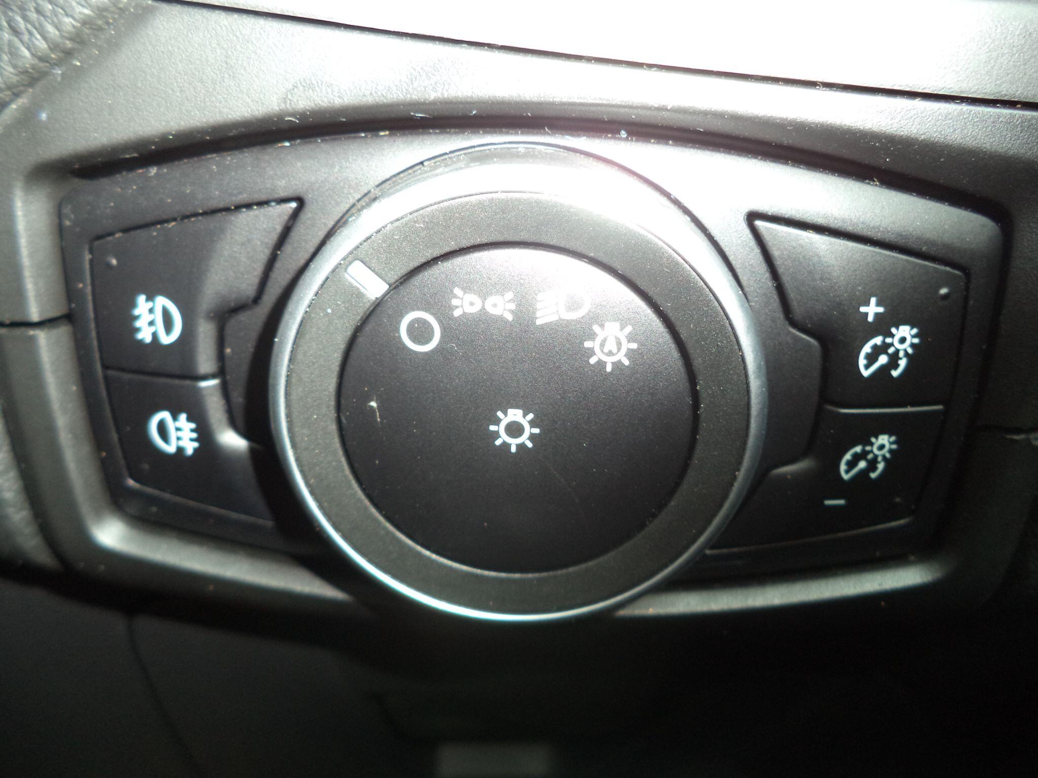 Ford Focus view 45