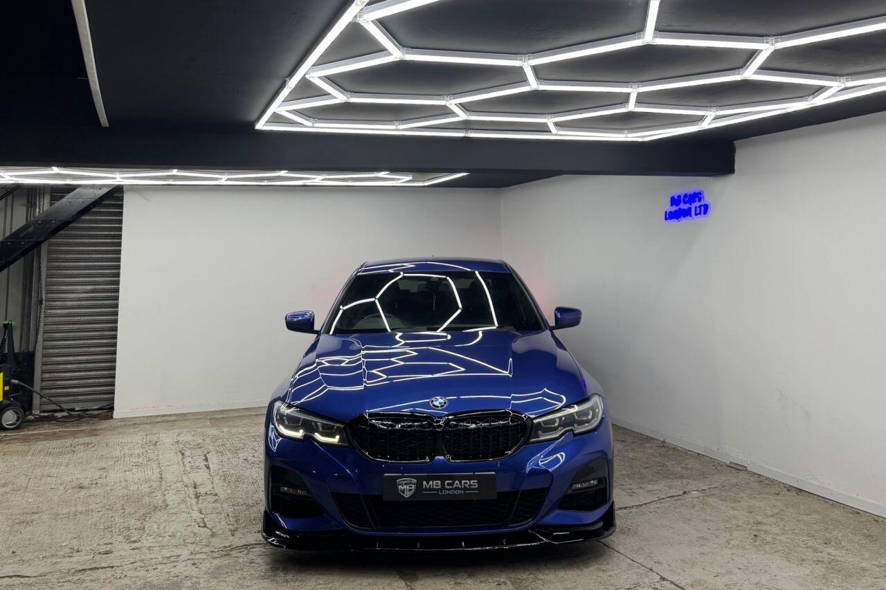 BMW 3 Series view 4