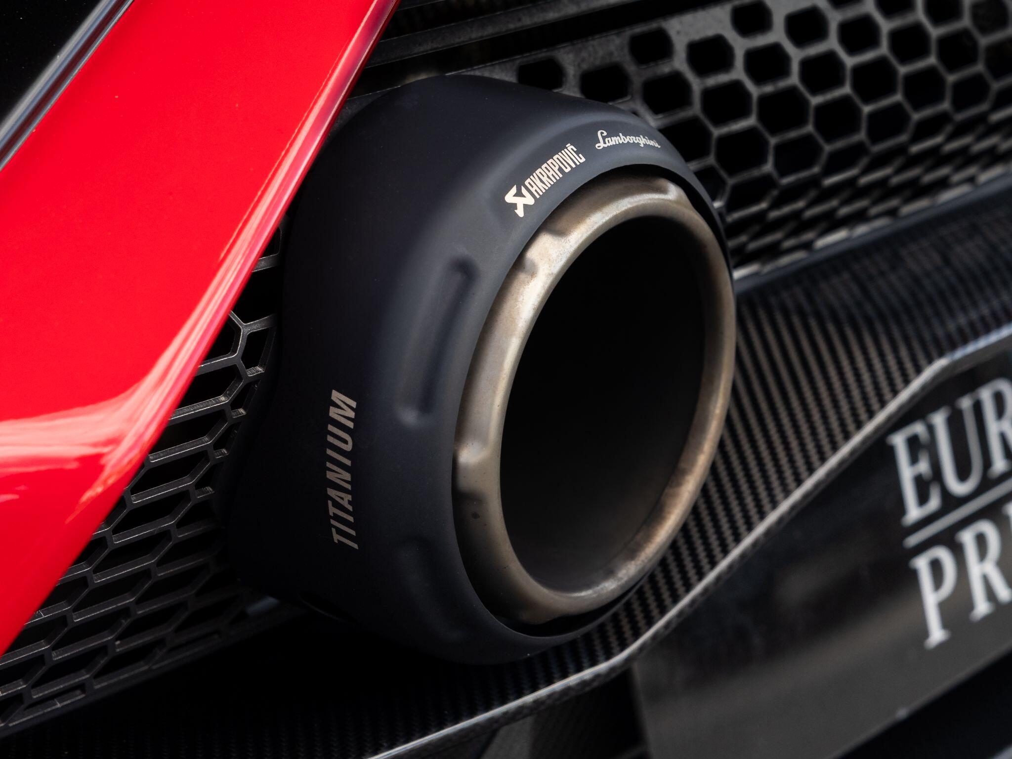 Lamborghini Huracan view 20