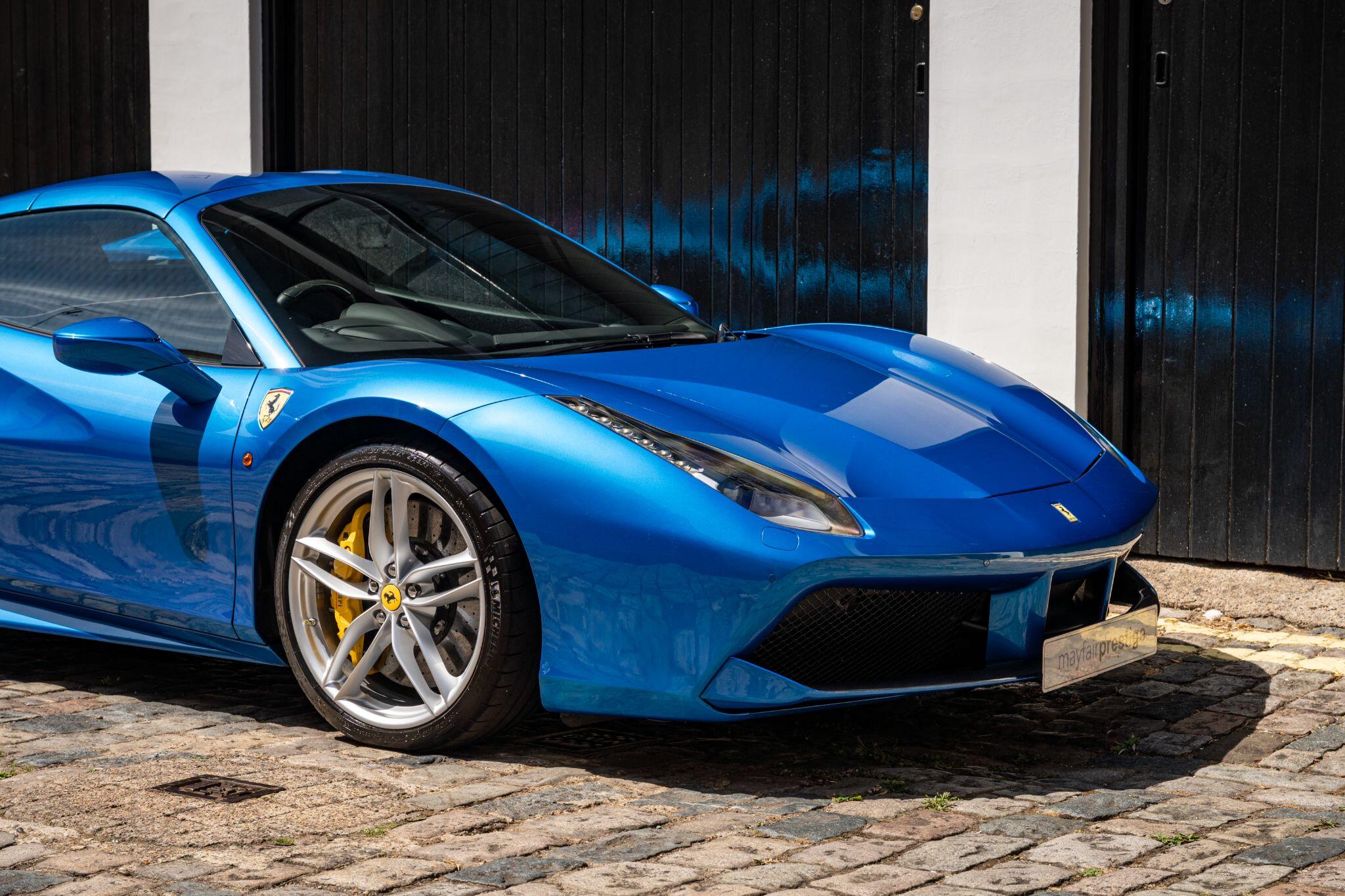 Ferrari 488 view 10