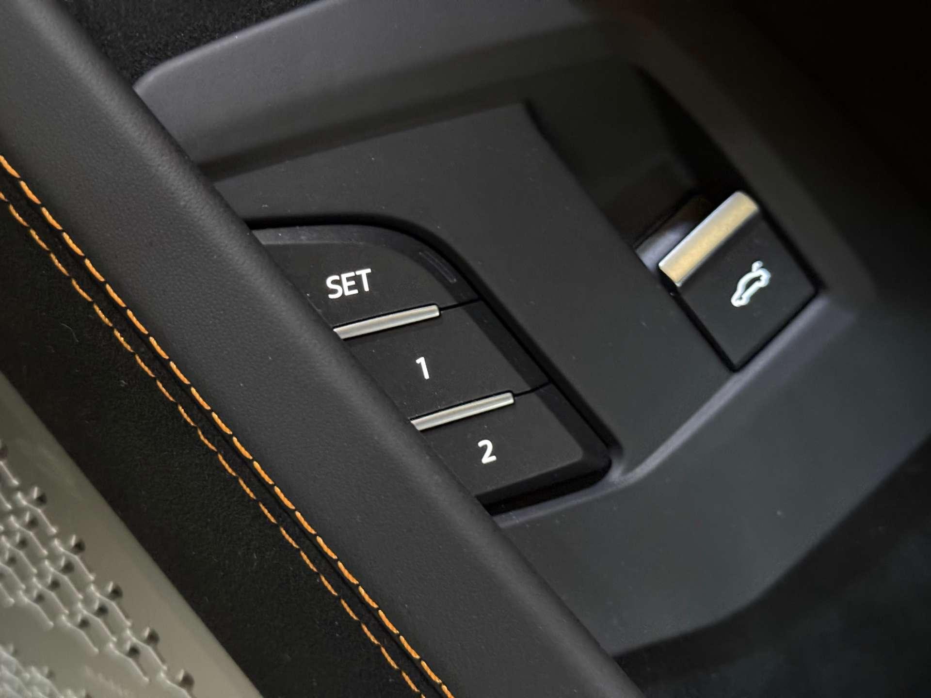 Lamborghini Urus view 80