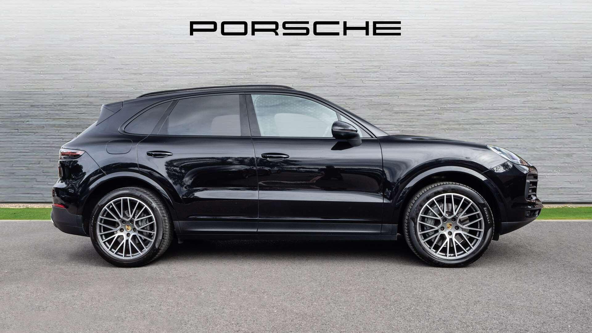 Porsche Cayenne view 7