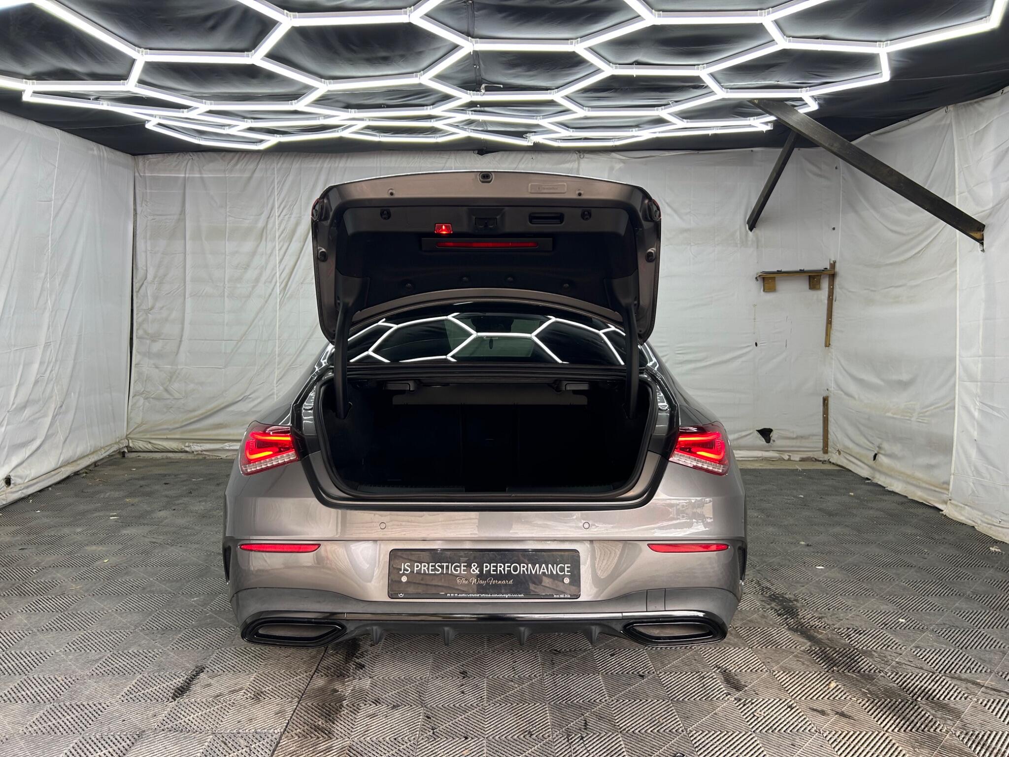 Mercedes-Benz Cla view 8