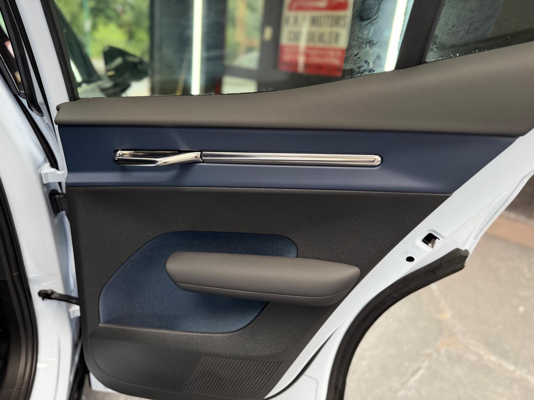 Volvo Ex30 view 30