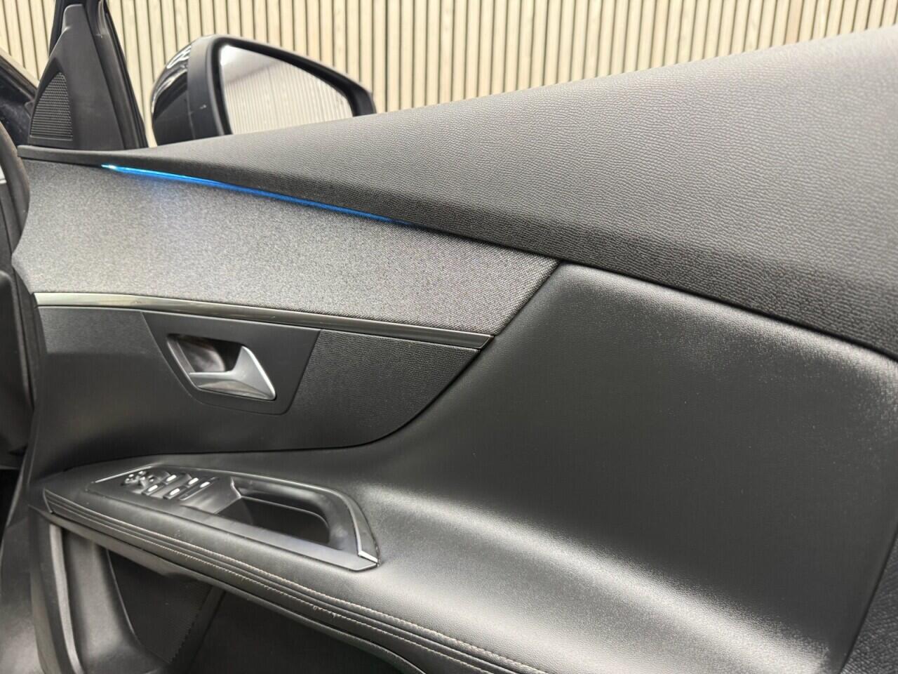 Peugeot 3008 view 10