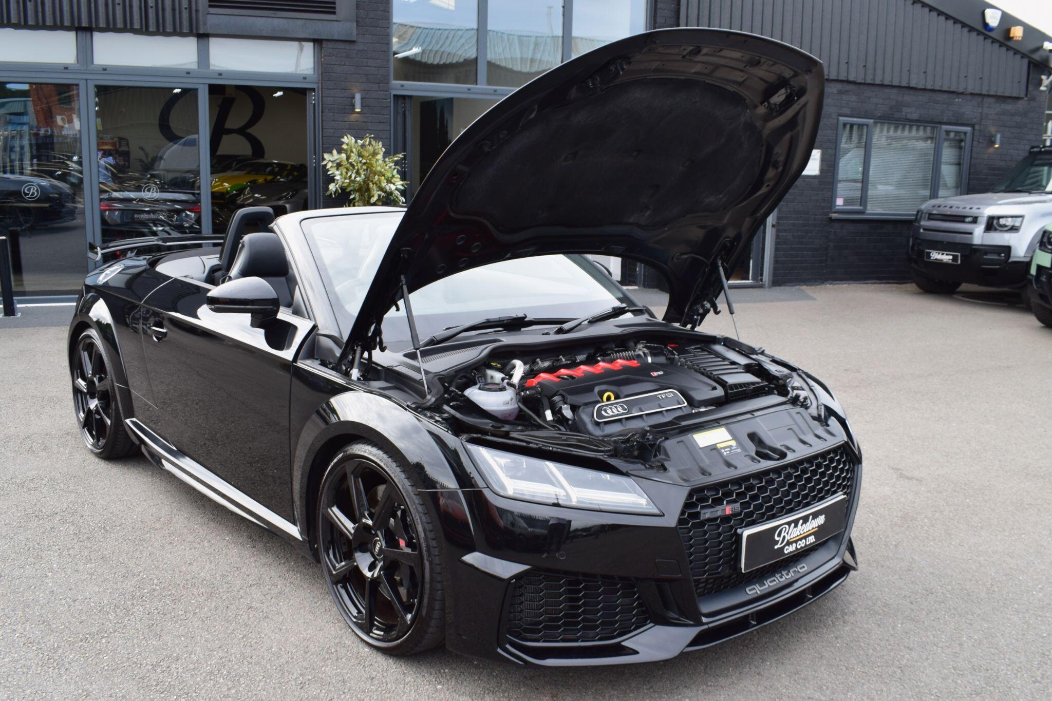 Audi TT RS view 27