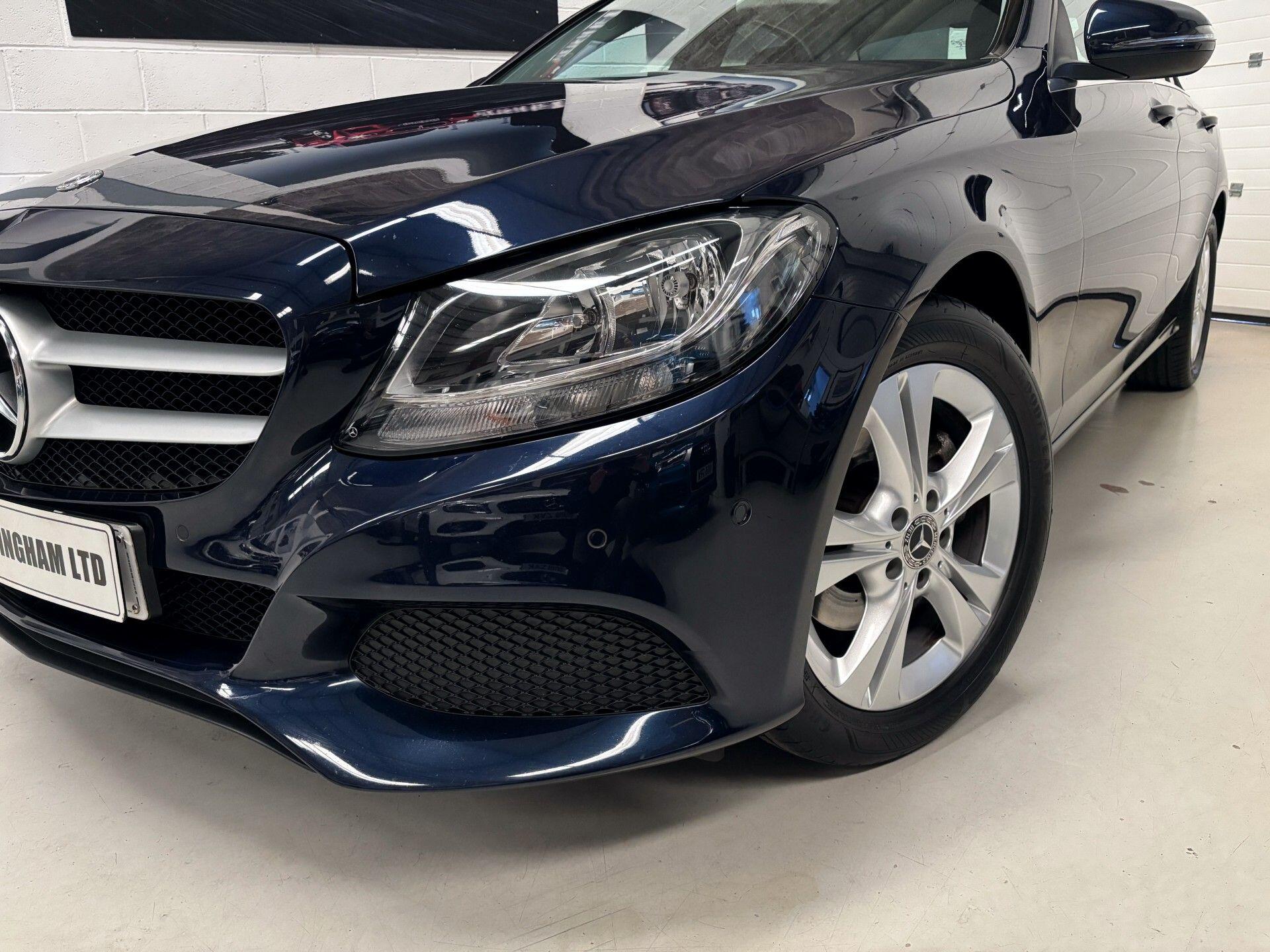 Mercedes-Benz C-Class view 26
