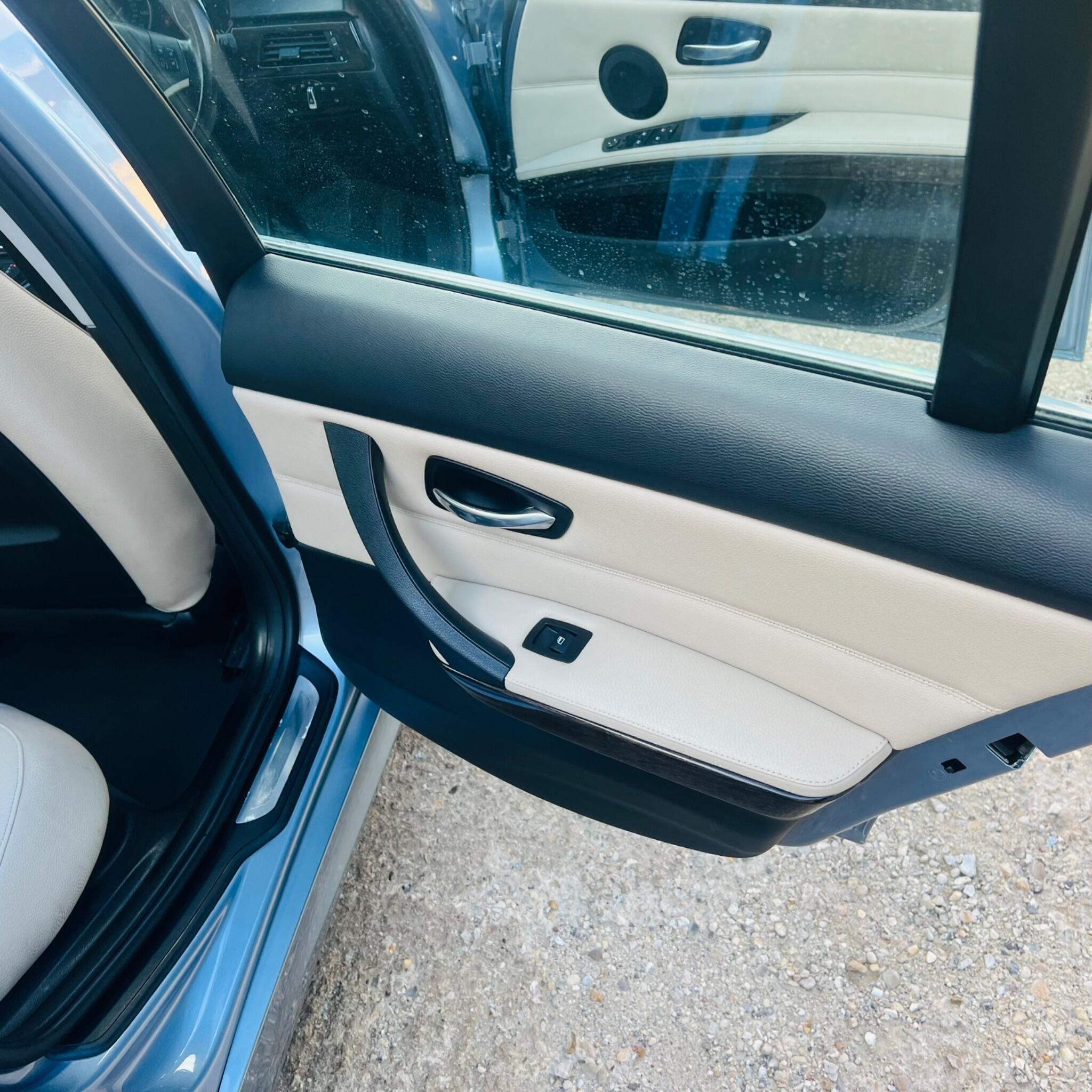 BMW 3 Series view 11